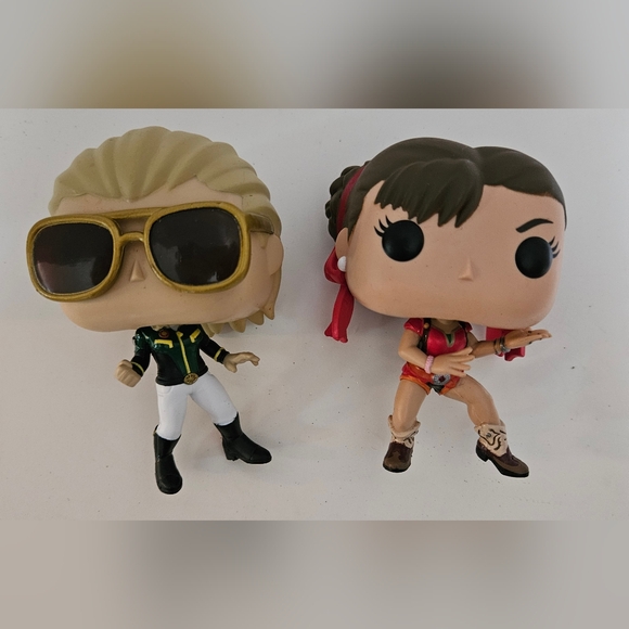 Funko Other - Funko Pop Captain Marvel Vs. Chun Li Gamerverse Hot Top Exclusive Figure Bundle